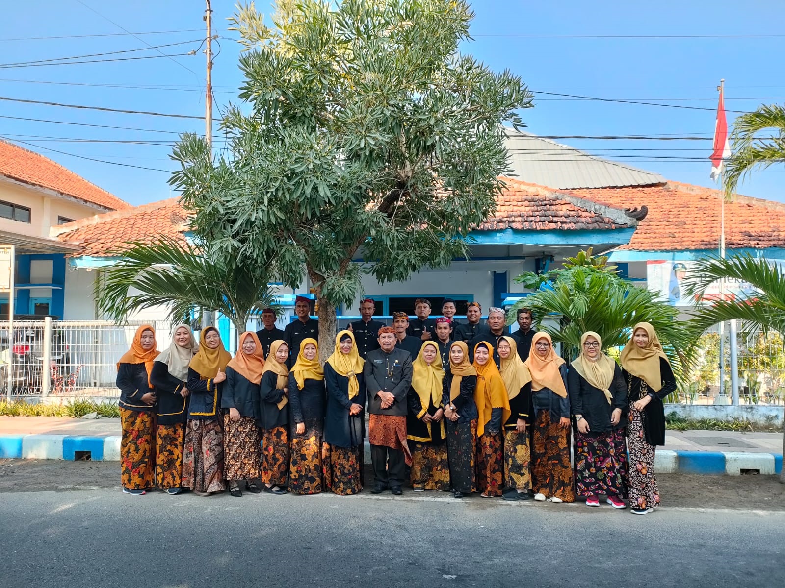 Karyawan Dinas Perikanan Kabupaten Pamekasan