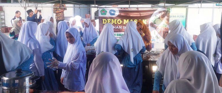 GEMARIKAN BERSAMA SANTRI di Pondok Pesantren Putri Ummul Quro
