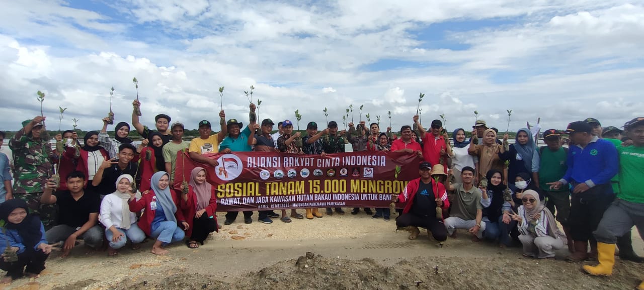 Penanaman mangrove di majungan - Dinas Perikanan Pamekasan