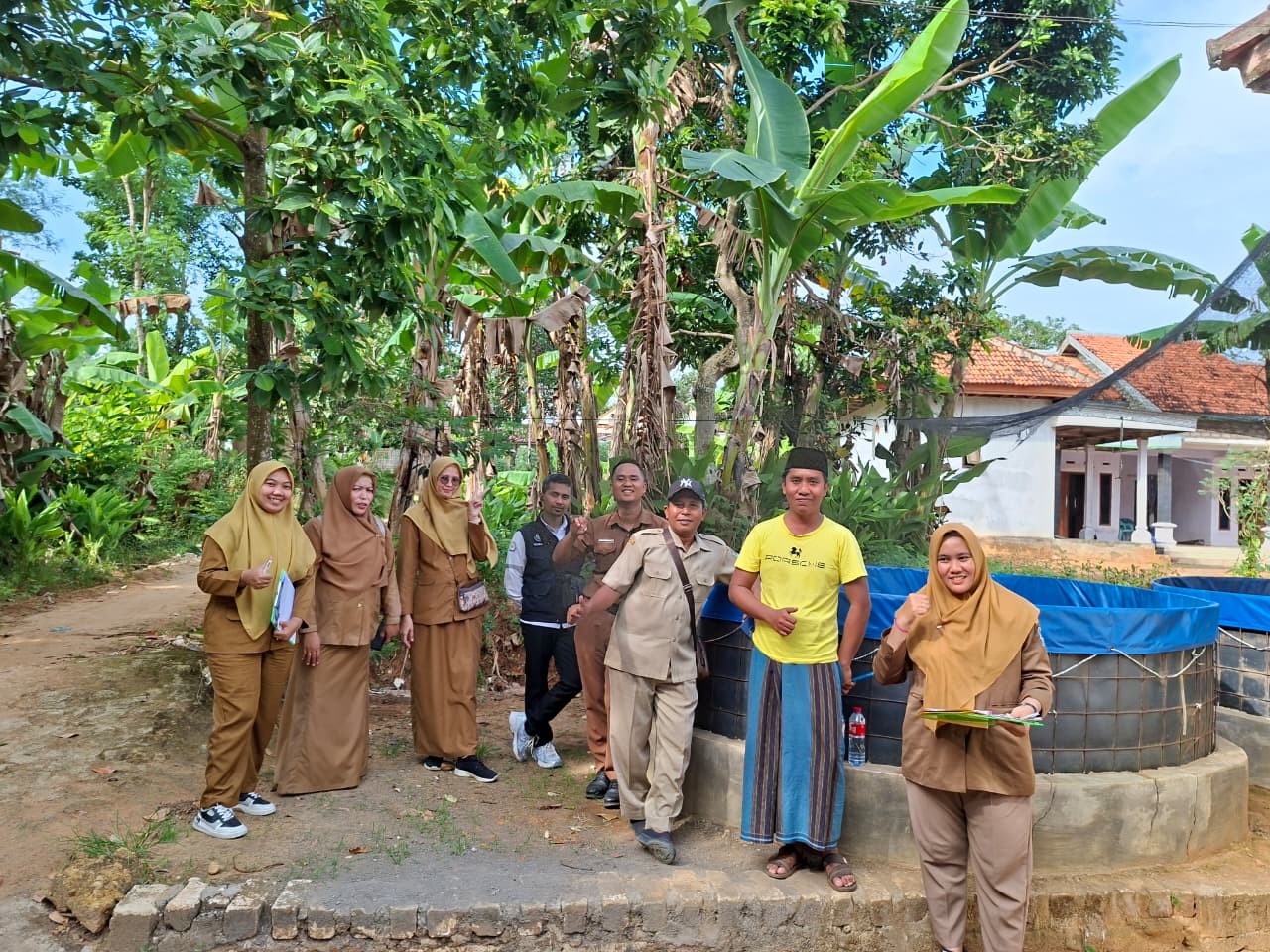 Penebaran Benih Ikan Lokal - Dinas Perikanan Pamekasan